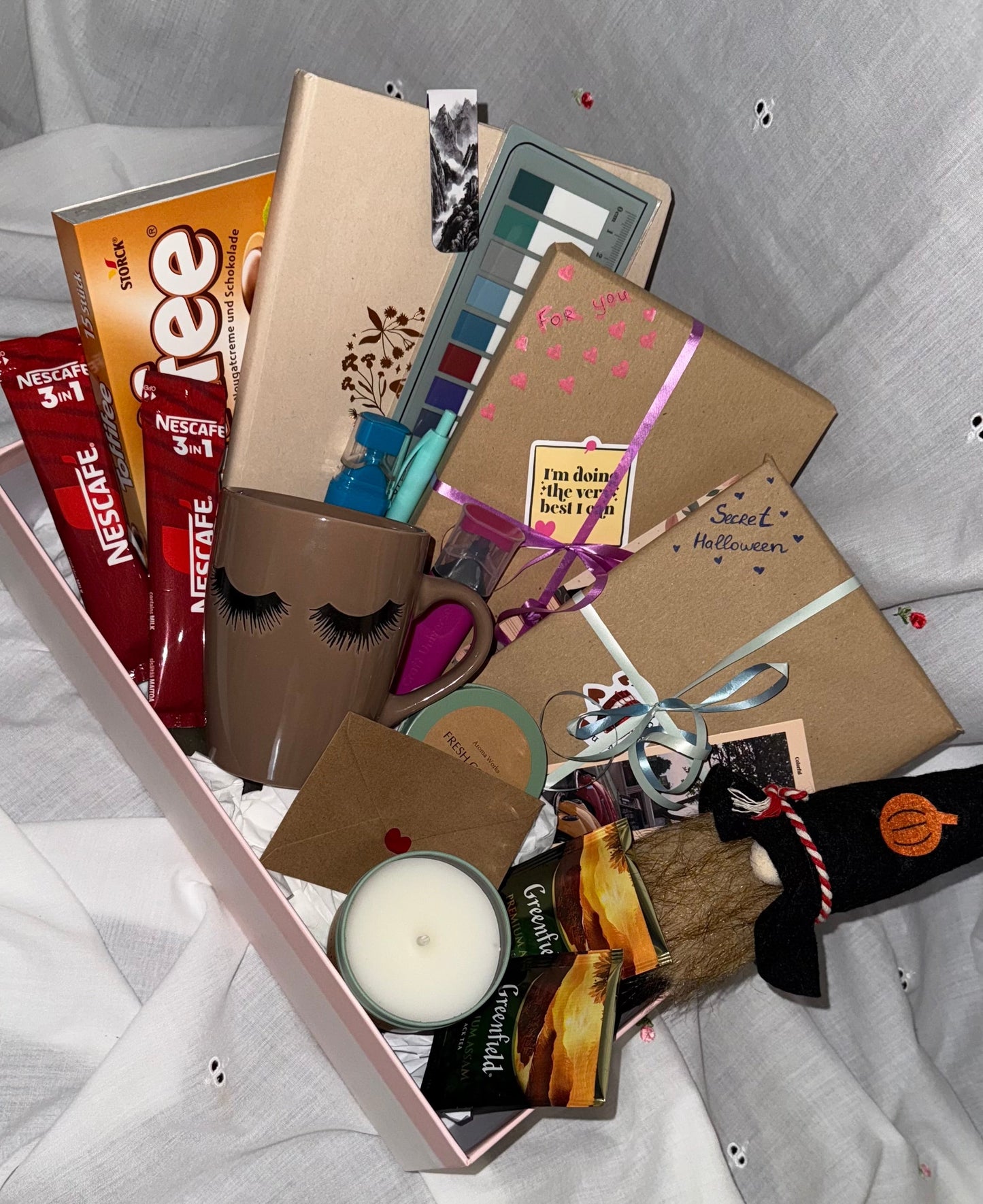 Mystery Book Box – Cărți surpriză & conținut misterios